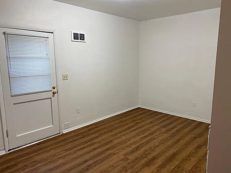 2614 Friendly Aly — Photo 1