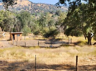 32434 Lockwood Ln, Prather, CA 93651