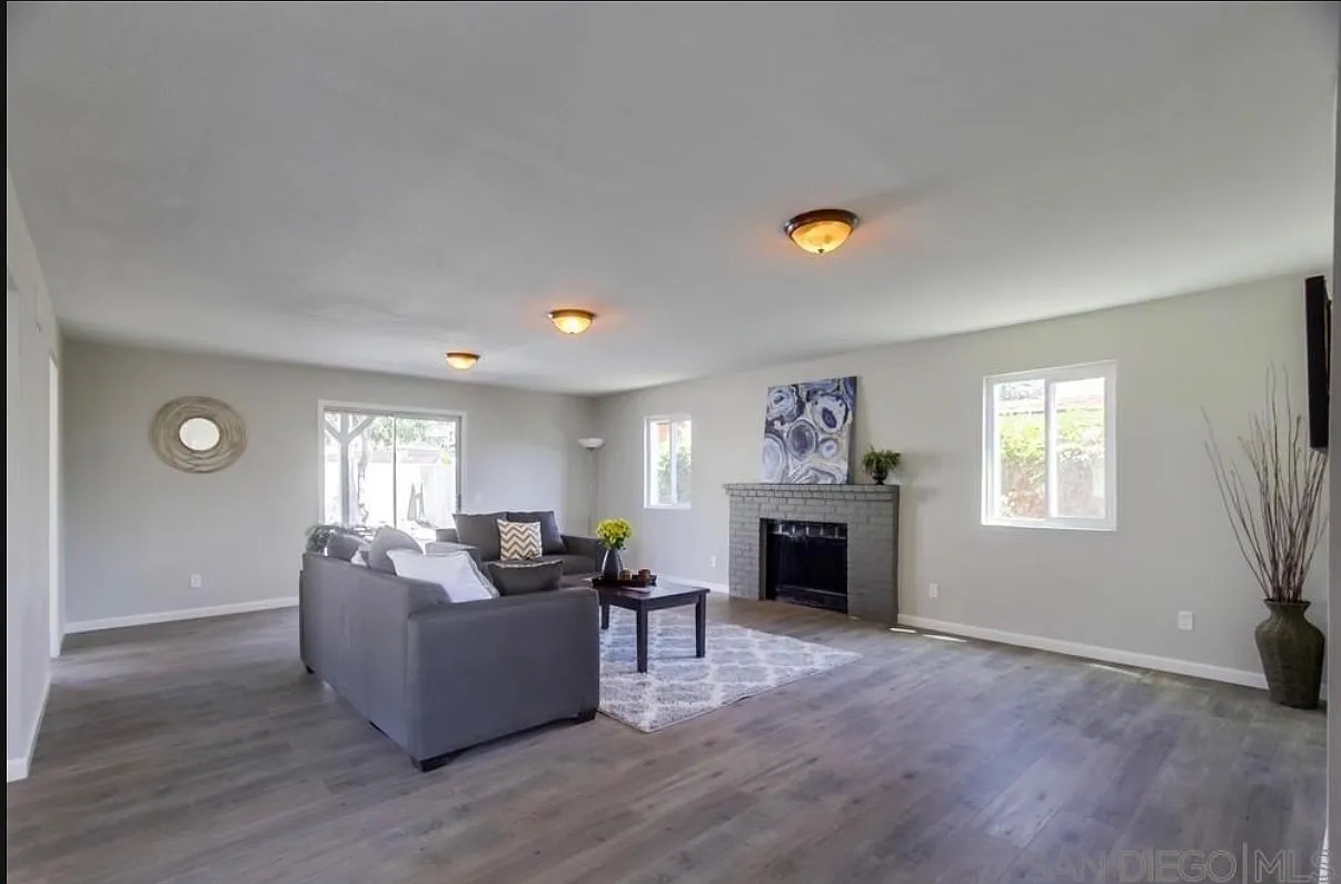 5 bed, 2924 sqft, $6,000 — Photo 4