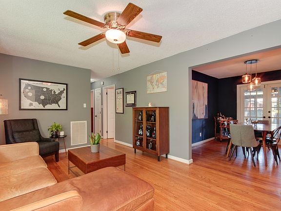 4th image of 512 Butterworth St