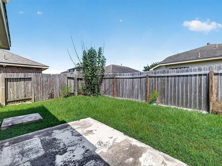 10907 Barker Gate Ct — Photo 34