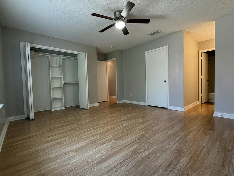 816 Betty Ct #B — Photo 8