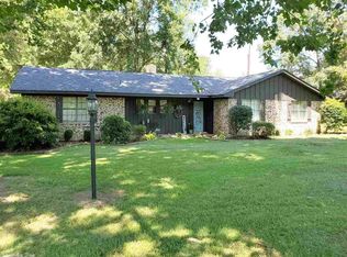 900 Chapel Hill Rd, De Queen, AR 71832