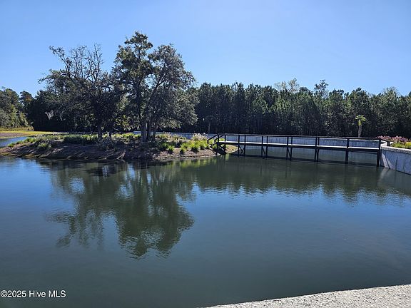 4th image of 545 Glitter Bay Loop