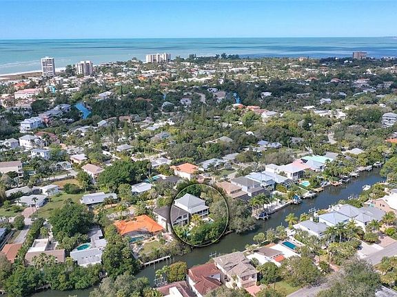 2nd image of 56 Island Cir