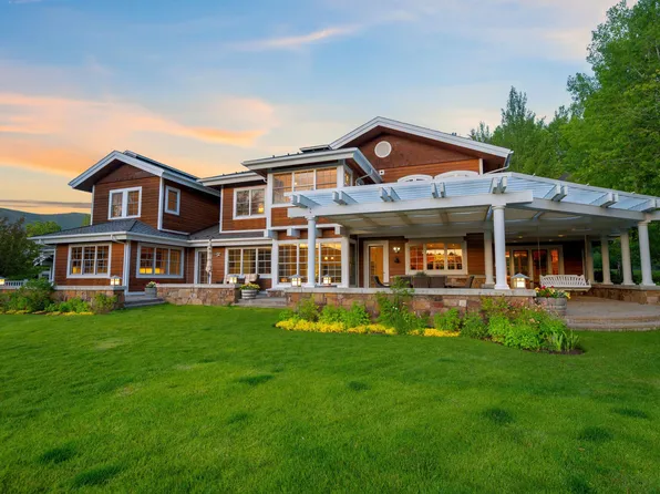 105 Parker Gulch Rd, Sun Valley, ID 83353