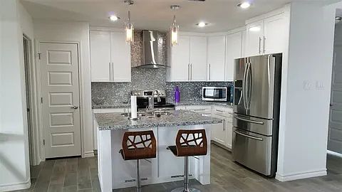 5th image of 4726 Los Cerezos Dr
