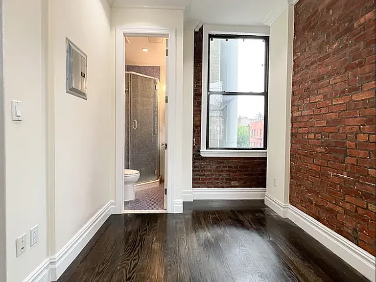128 2nd Ave #D2 — Photo 10