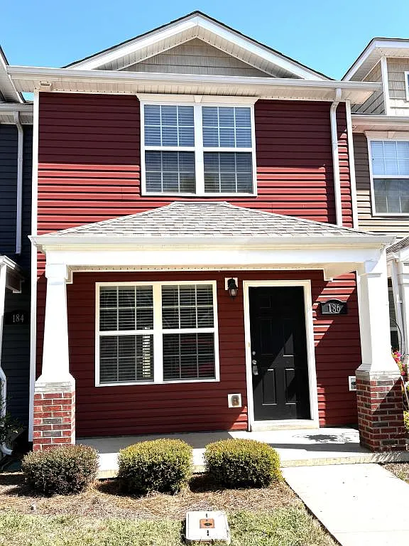 186 Alexander Blvd — Photo 1