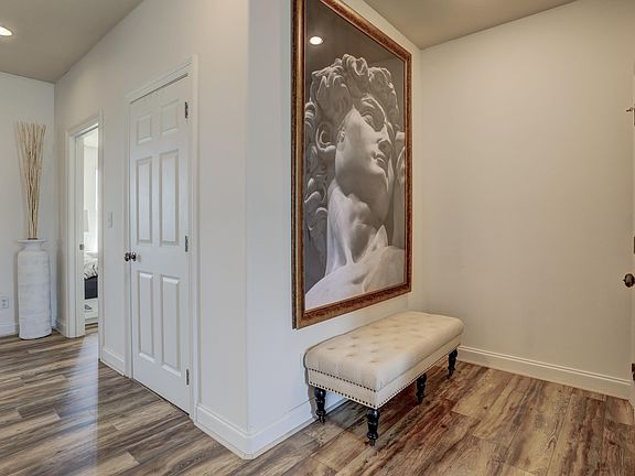 4th image of 4510 Labelle Blvd