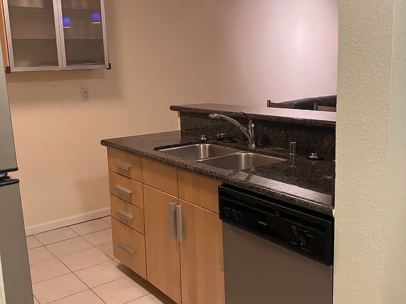 4th image of 1327 W 25th Ave APT 325