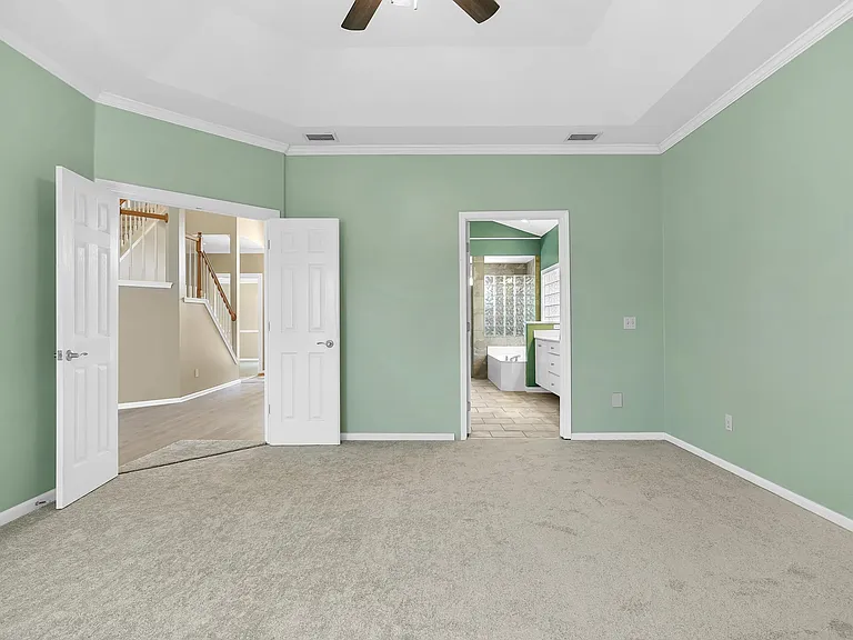 506 Lakeway Dr — Photo 25