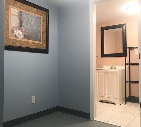 4th image of 211 N Arbor Park
