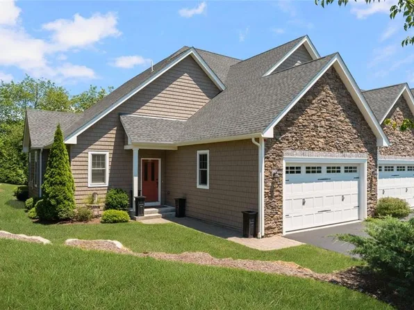 9 Wheeler Ln #9A, Hope Valley, RI 02832