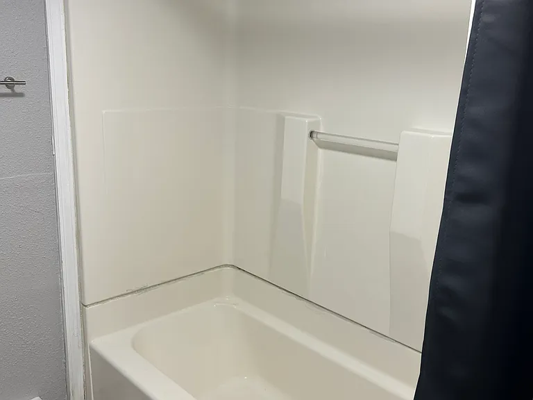 613 N Franklin Ave #4 — Photo 7
