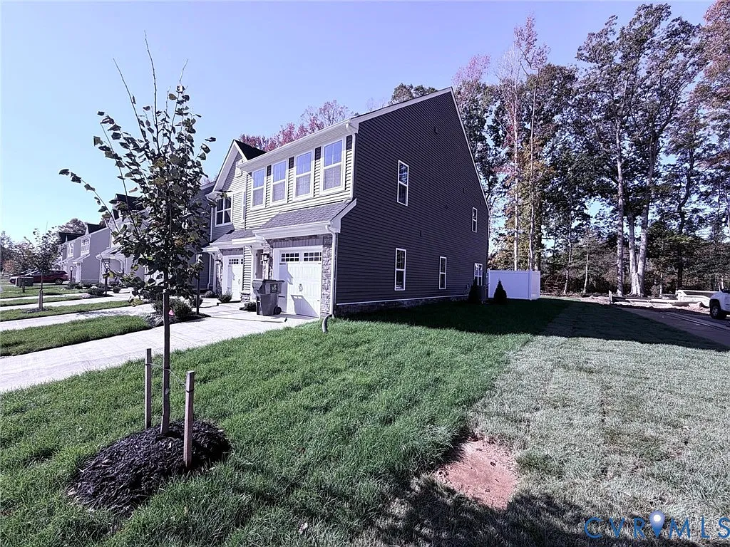 3 bed, 2.5 bath, 1638 sqft, $2,350 — Photo 3