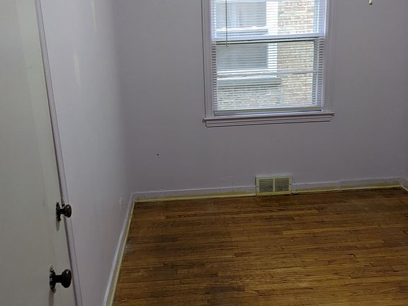 4th image of 8143 Kilpatrick Ave #1B