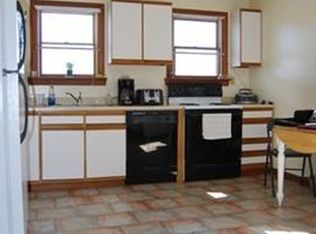 26 Hamilton St #C, Millbury, MA 01527