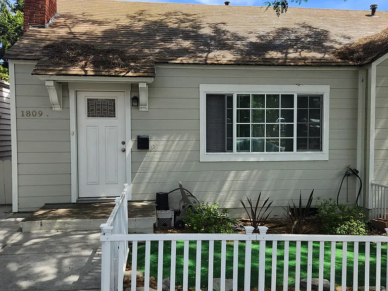 1809 Fern St — Photo 1