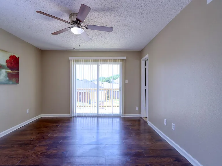 707 Harbour Town Dr #1 — Photo 38