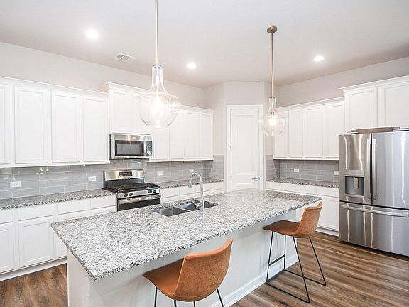 4th image of 7530 Coral Lake Dr
