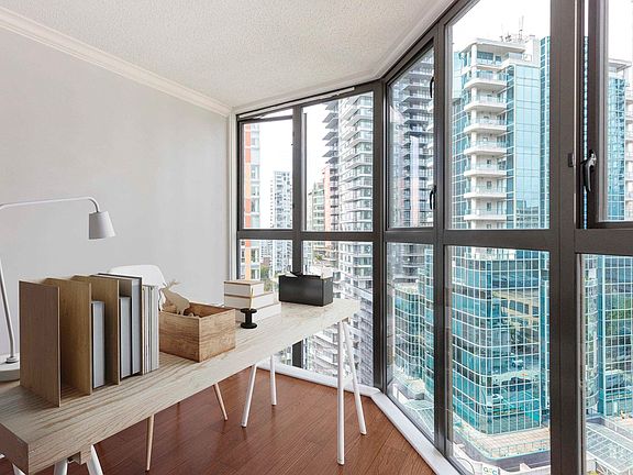 4th image of 789 Drake St #1203