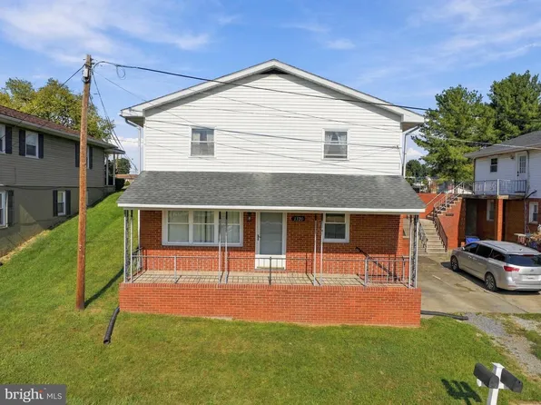 1320 Delaware Ln, Hagerstown, MD 21740