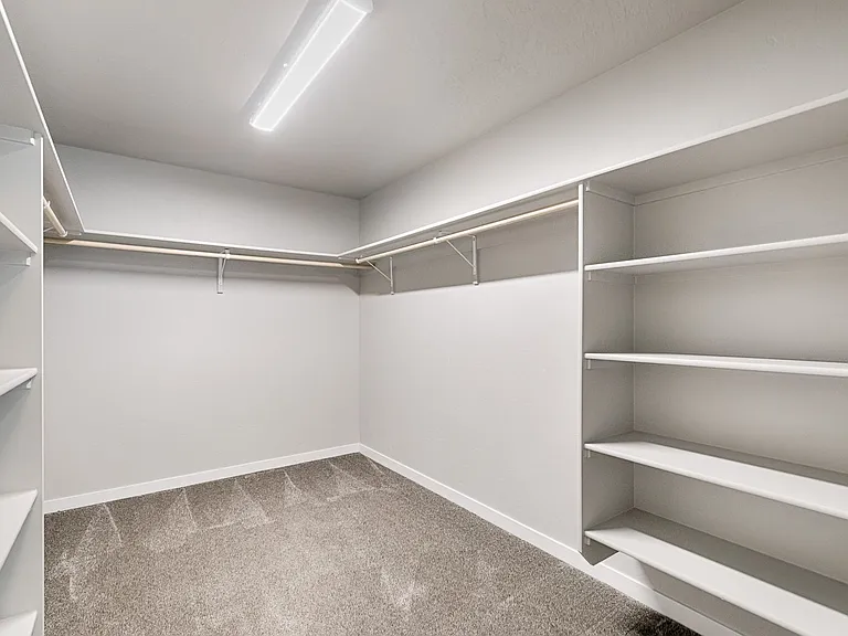 4346 N Nemea Ave — Photo 30