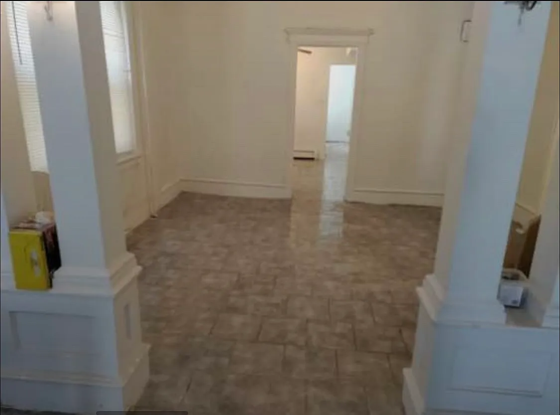 4 bed, 1610 sqft, $2,400 — Photo 1