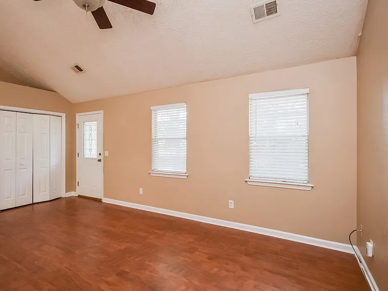 130 Branchwood Dr — Photo 4