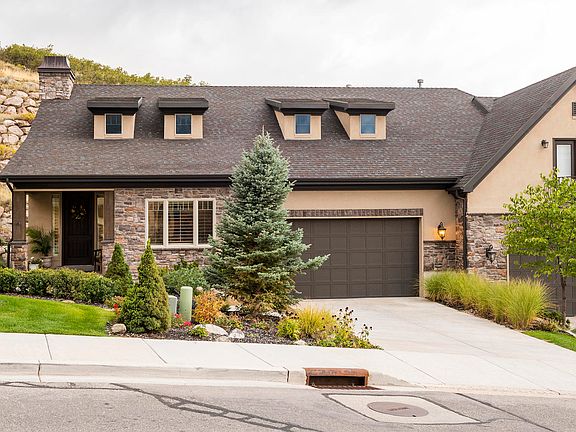 4th image of 10858 Hidden Wood Dr
