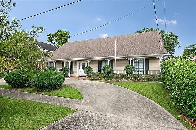 1st image of 804 Radiance St