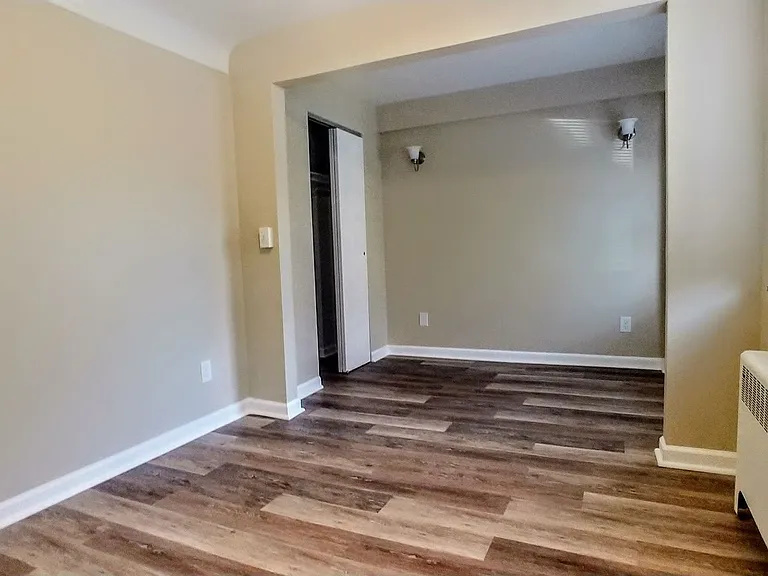 7147 Eastlawn Dr — Photo 2