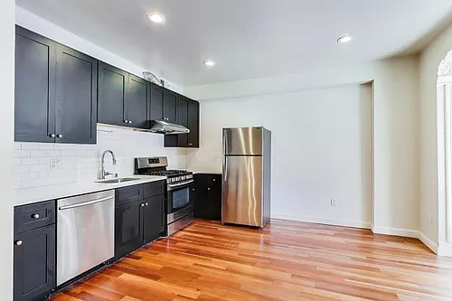 169 Fair Oaks St #1 Photo 1