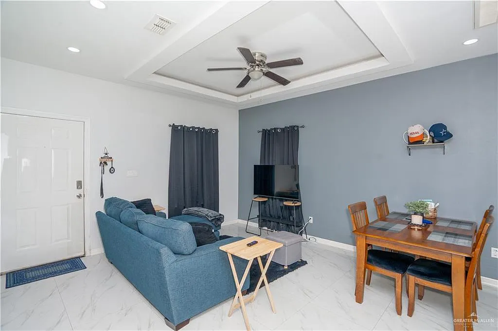 1 bed, 1.0 bath, 2804 sqft, $750 — Photo 2