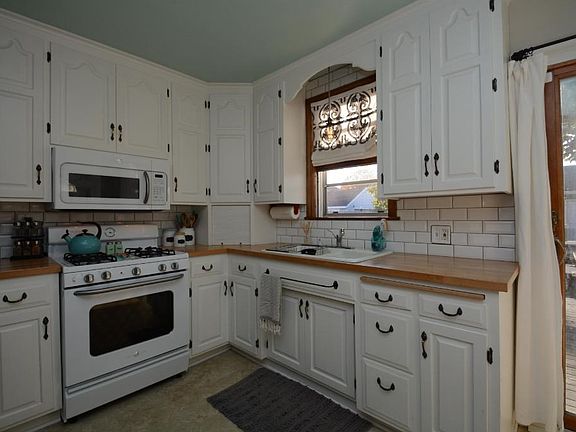 4th image of 4619 Russell Ave N
