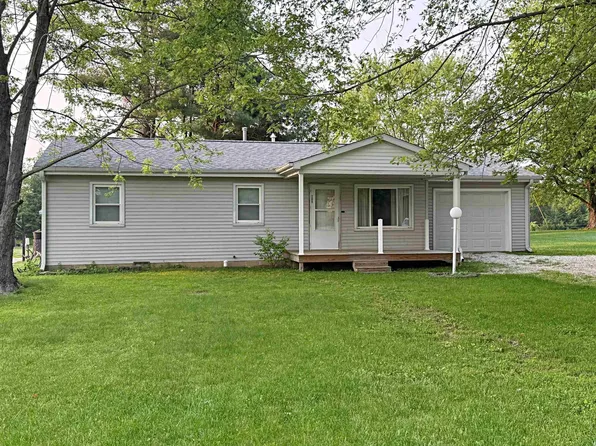 209 Acton St, Loogootee, IN 47553