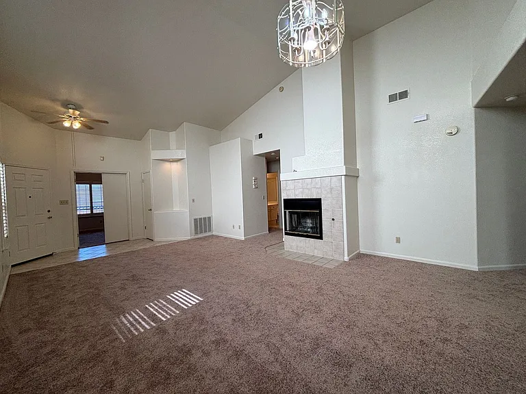 4909 Felicia Way — Photo 3