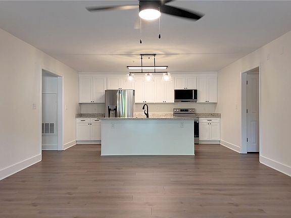4th image of 203 Kelly Rd APT 712