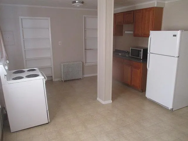 1 bed, 9999 sqft, $900 — Photo 2