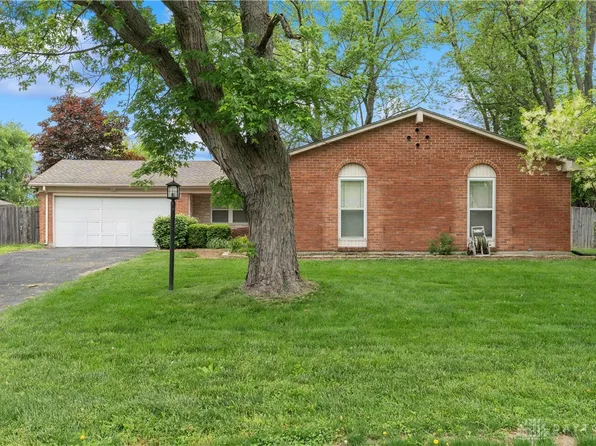 1195 Heathshire Dr, Dayton, OH 45459