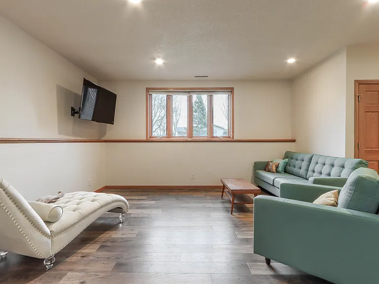 200 Magnolia Dr — Photo 14