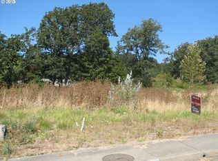 325 E 4th St, Lowell, OR 97452