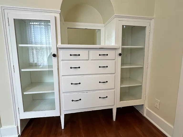dresser/cabinet in dining room