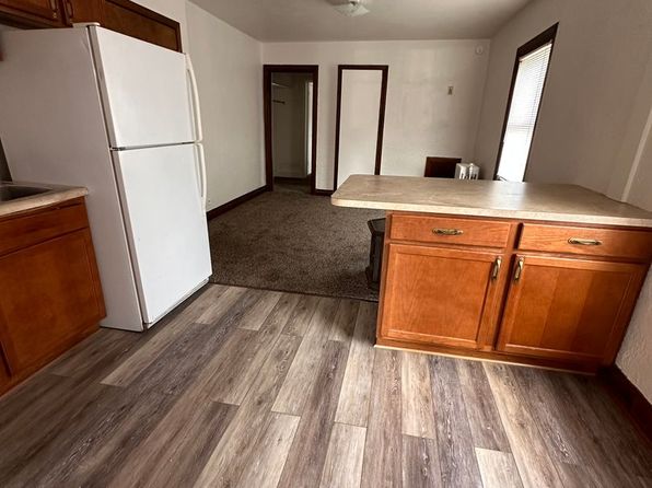 260 W 9th St #4-1