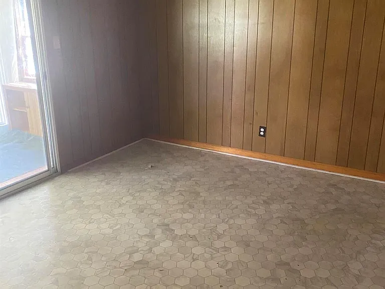 53 Ashlawn Dr — Photo 8