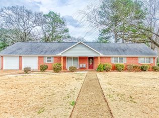 109 Chestnut Ln, Sheffield, AL 35660