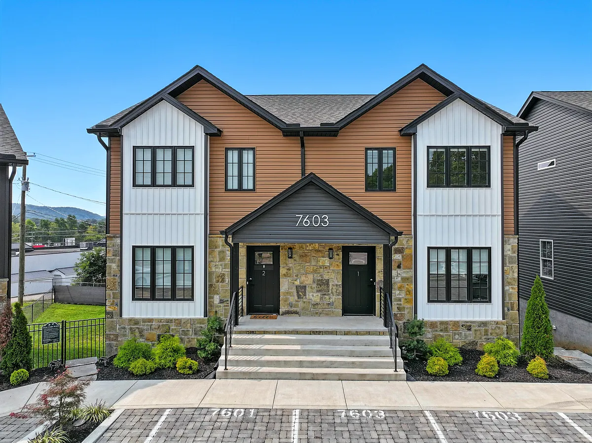 Building Photo - 7603 Old Clinton Pike #1