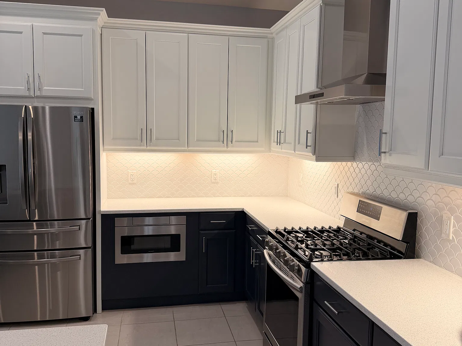 3 bed, 2122 sqft, $3,300 — Photo 4