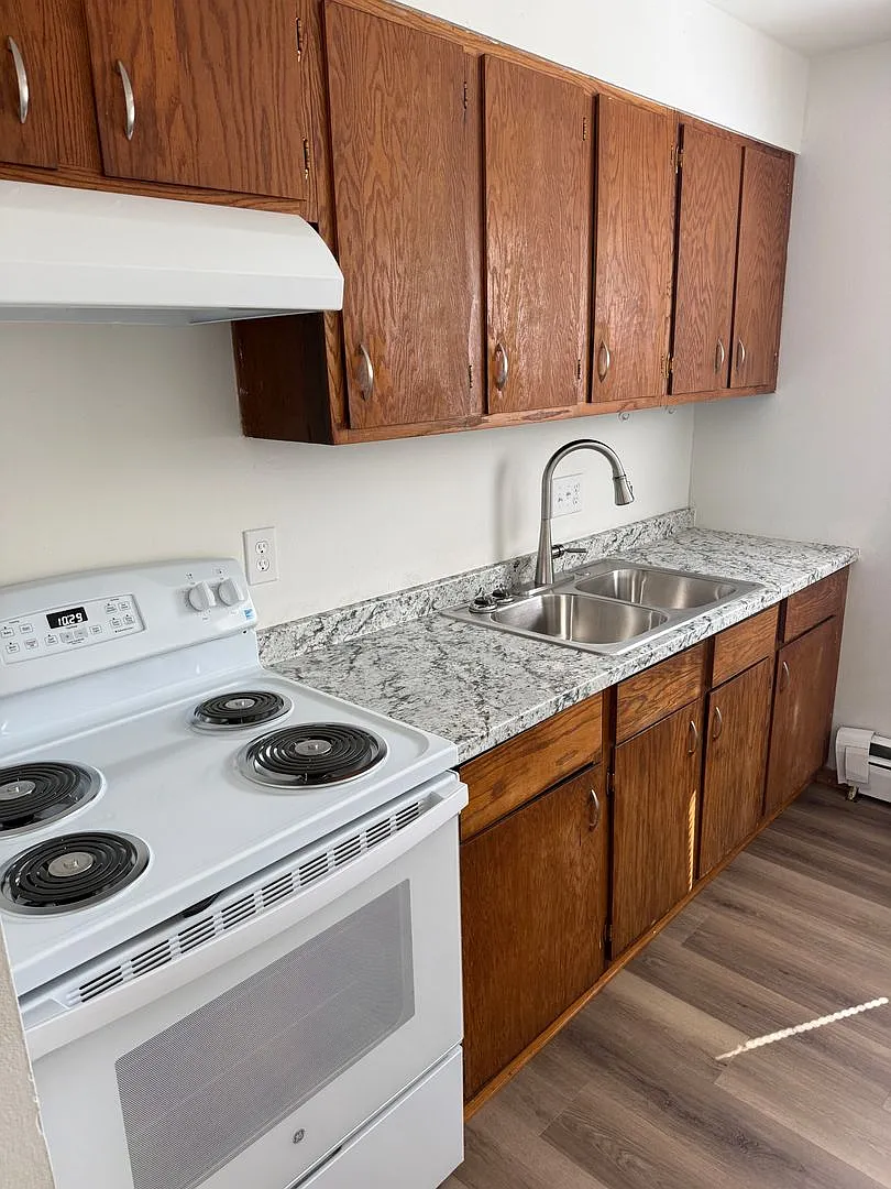 E. Taylor Street 111-125 — Photo 1